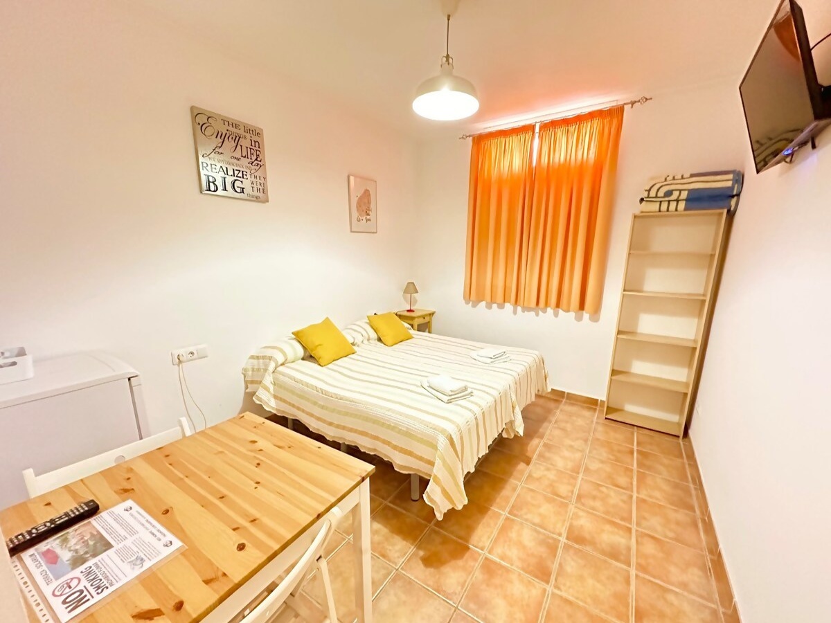 Twin Room with Private Bathroom β Centusur Nerja B2